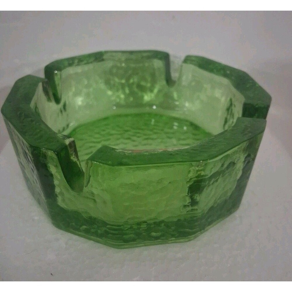 Vintage Emerald Green Ash Tray Retro Mid Century 3.75"